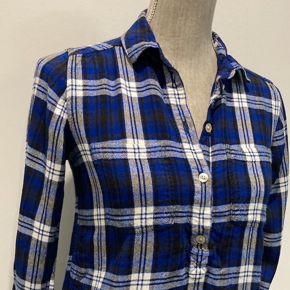 AMERICAN Eagle Blue Plaid Boyfriend Fit Button Down Shirt - Picture 6 of 15